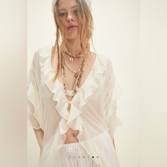 NWT Free People & Ariana Ost River Layer Necklace in Gold and Cream - Picture 3 of 12